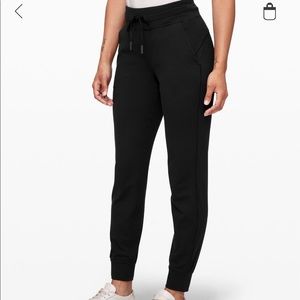 Lululemon ready to rulu sweatpants